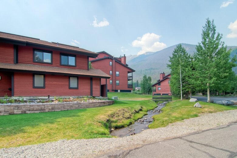 Mountainside Condominiums By Crmr