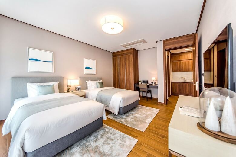Camphortree Hotel & Resort
