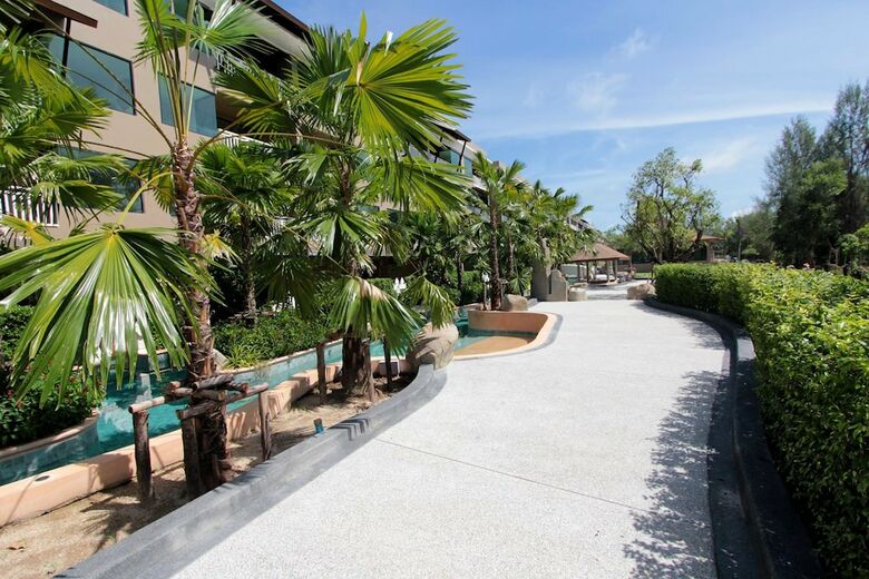 Hotel Maikhao Palm Beach Resort