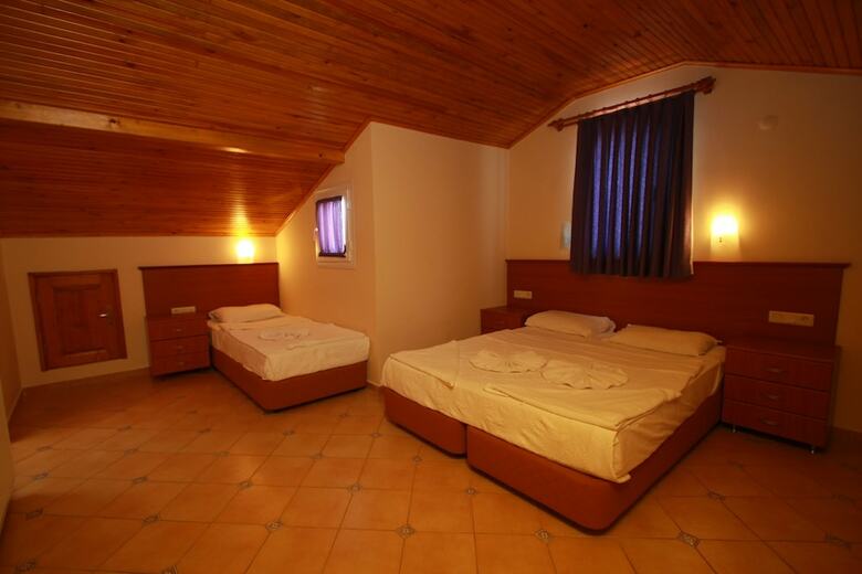 Sea Breeze Hotel & Apartments