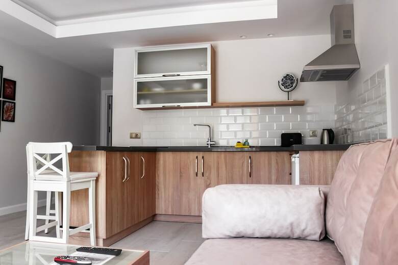 Sea Breeze Hotel & Apartments