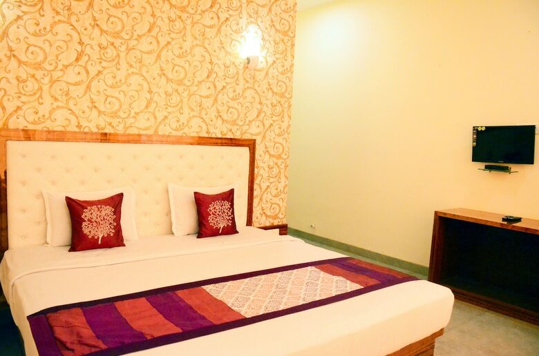Oyo 6476 Hotel Panchgani Holiday Home