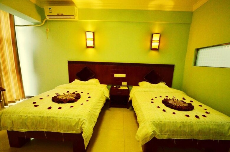 Sanya Jiulixiang Business Hotel