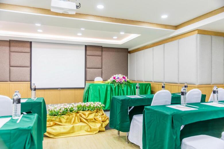 Livotel Hotel Hua Mak Bangkok