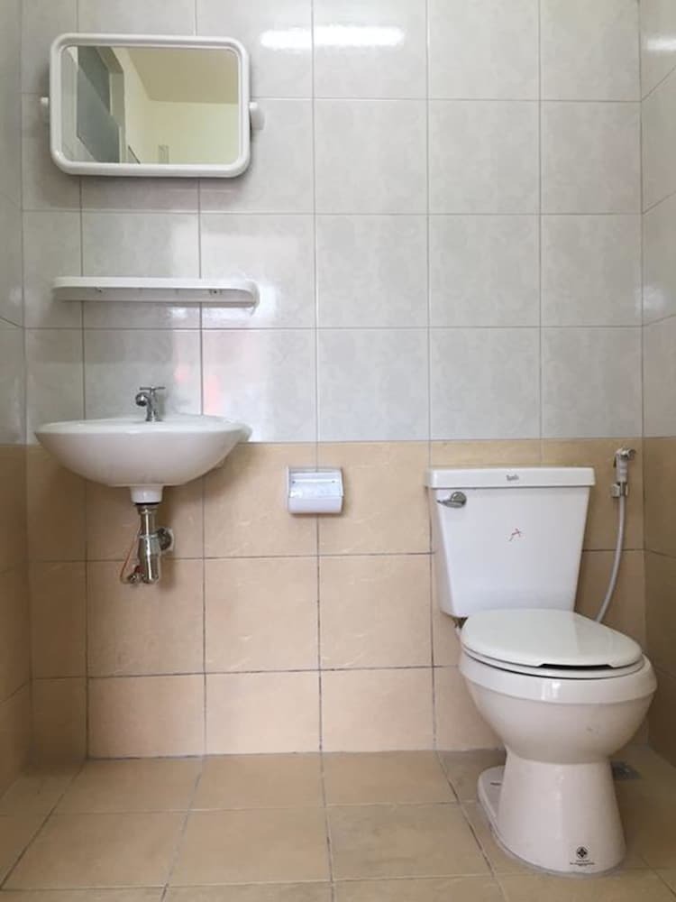 Hotel Surasak Center Sri Racha
