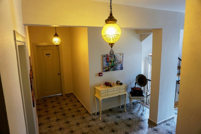 Ala�at? 716 Butik Hotel