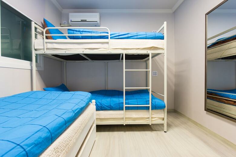 Hostal Oh! Blue Guesthouse - Hostel
