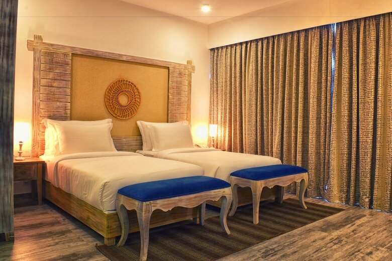 Hotel Triple O Six