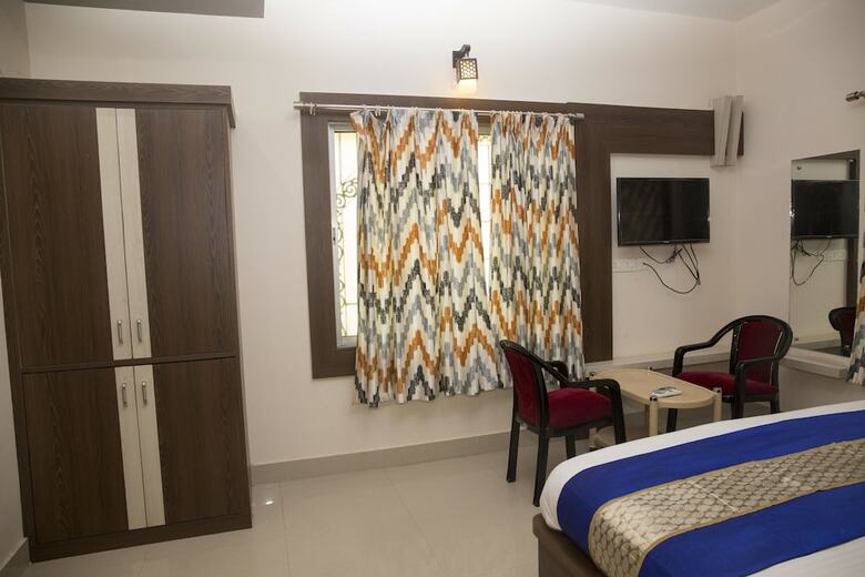 Hotel Oyo 3904 Home Stay Tara Palace