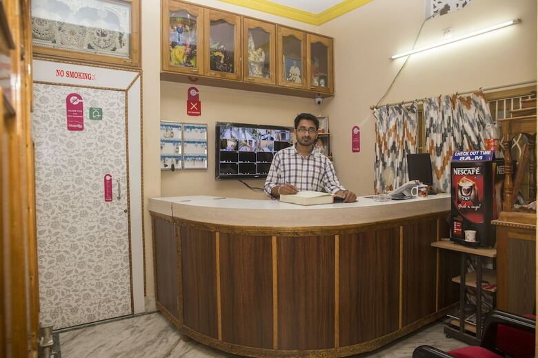 Hotel Oyo 3904 Home Stay Tara Palace