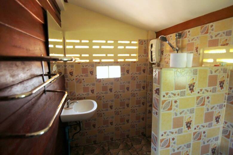 Hotel Ton-aor On The Beach Resort & Restaurant