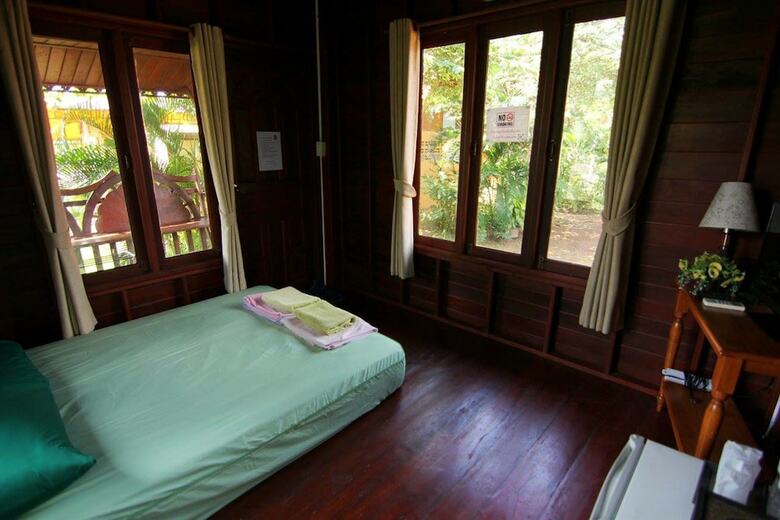 Hotel Ton-aor On The Beach Resort & Restaurant