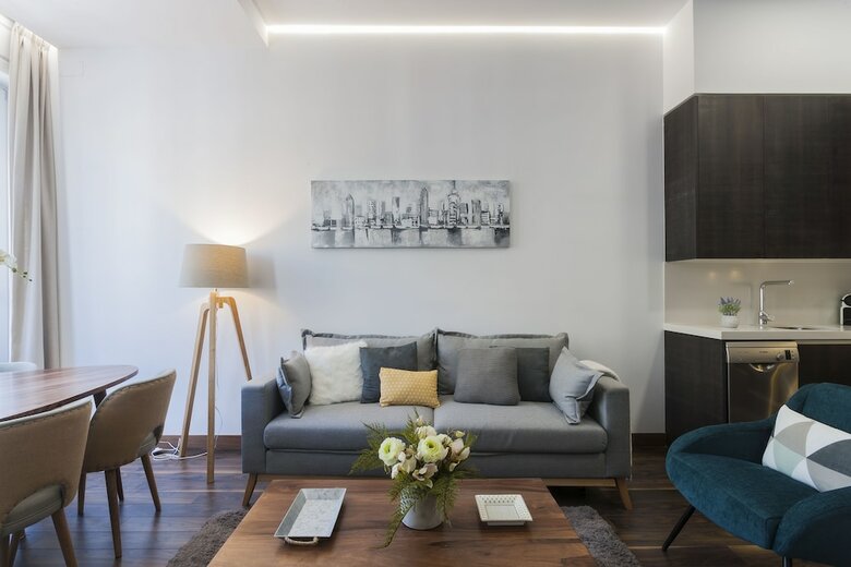 Dobo Homes Gran Via L Apartment