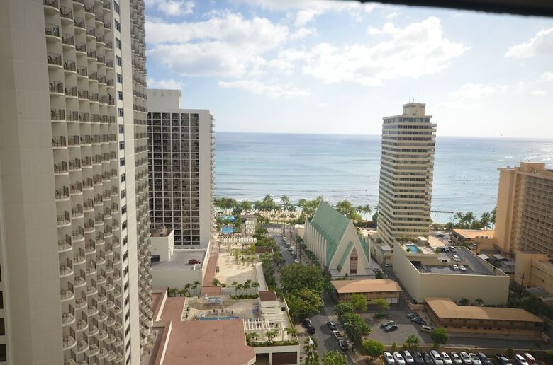 Apartamentos Waikiki Banyan #2513 By Redawning
