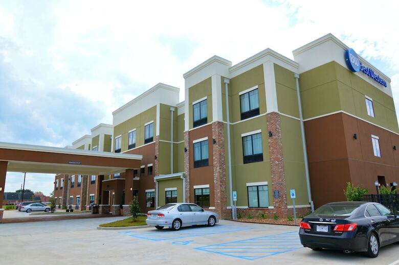 Best Western False River Hotel