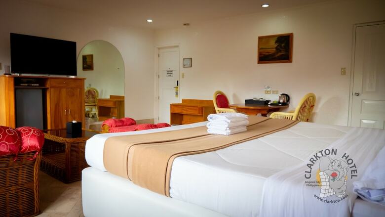 Clarkton Hotel