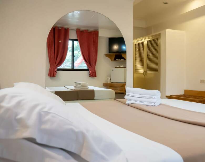 Clarkton Hotel