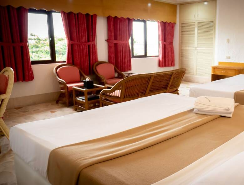 Clarkton Hotel