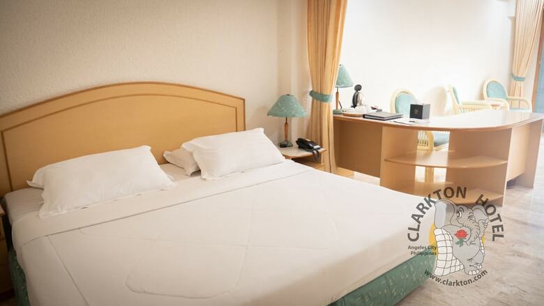 Clarkton Hotel