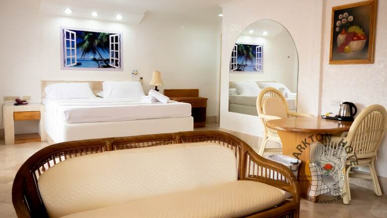 Clarkton Hotel