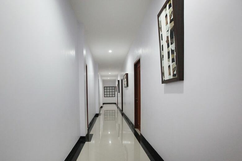 Green Tropical Village Hotel & Resort