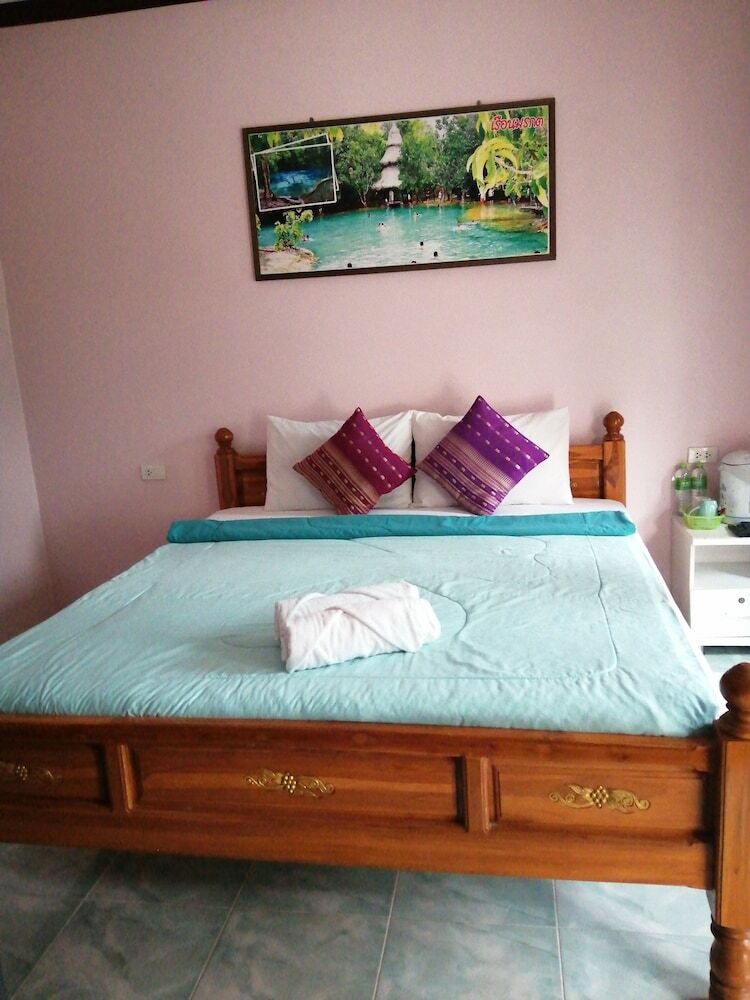 Hotel Sai Rung Resort