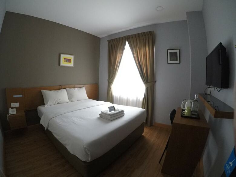 Hotel Ariana Iskandar