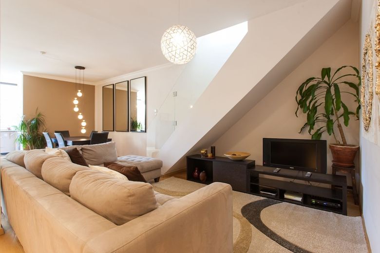 Liberty Penthouse Three-bedroom Apartment - By Lu Holidays