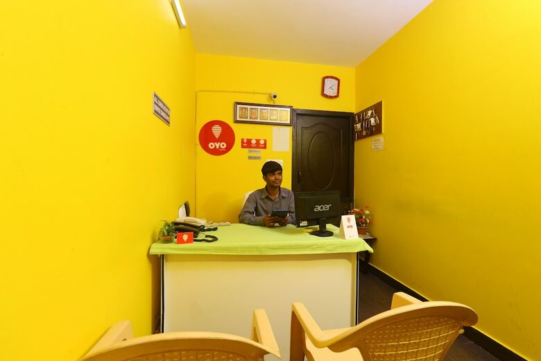 Hotel Oyo 8707 Home Stay Bliss Residency