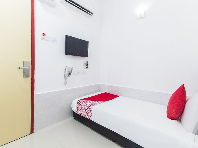 Oyo 414  Adiff Palace Hotel