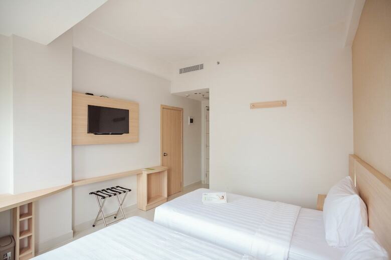 Hotel Whiz Prime Sudirman Makassar