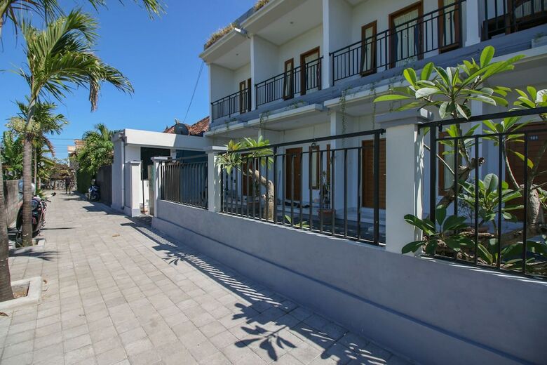 Hotel Airy Sunset Road Pararaton 6 Bali