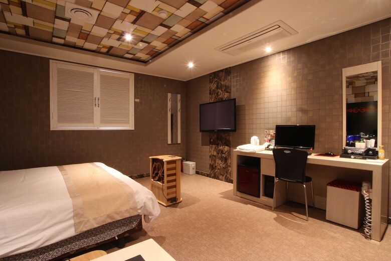 Hotel Potato Motel