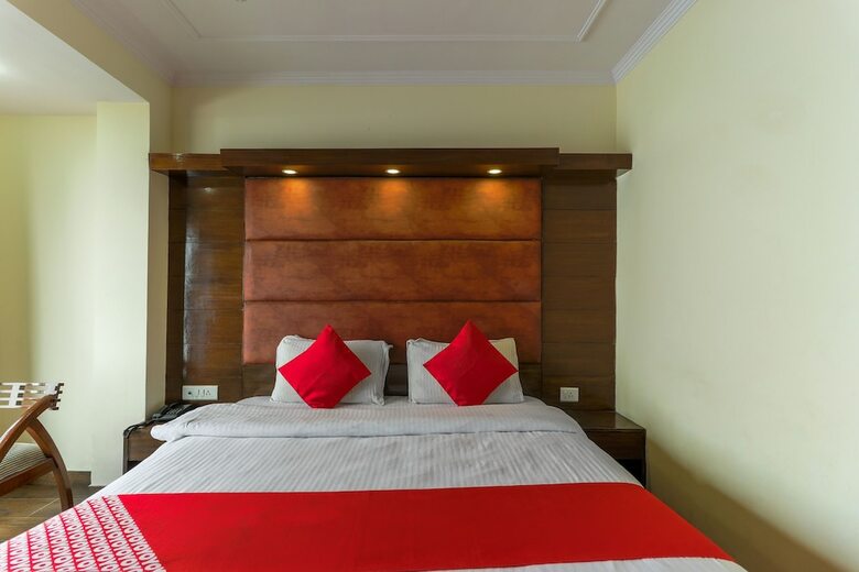 Oyo 7251 Hotel Palazzo
