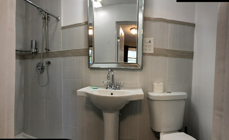 Hostal Sheridan Guesthouse