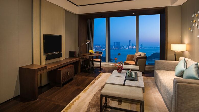 Hotel Hualuxe Xiamen Haicang