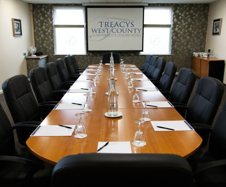 Hotel Treacy's West County Conference & Leisure Centre