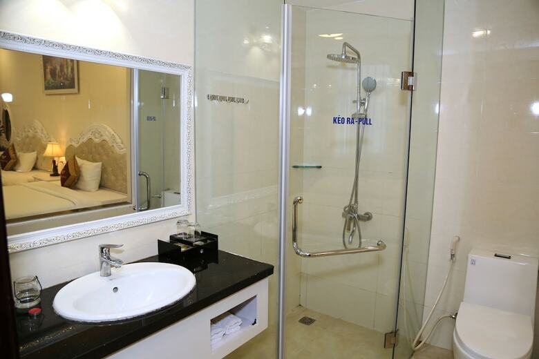 Tuyet Son Hotel