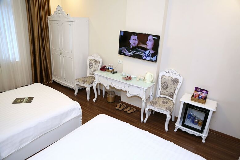 Tuyet Son Hotel