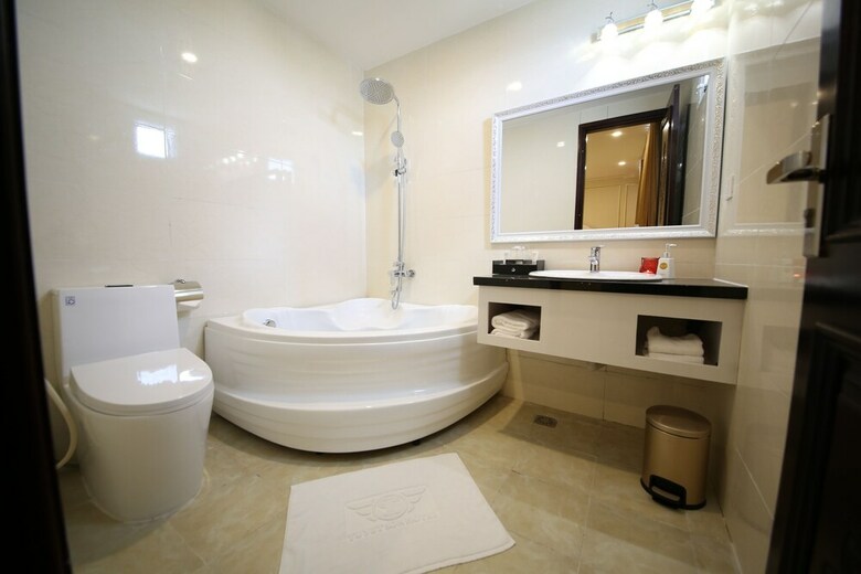 Tuyet Son Hotel