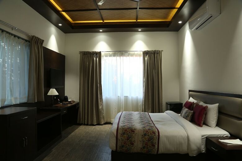 Hotel Ramya Resort & Spa