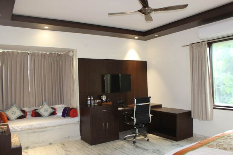 Hotel Ramya Resort & Spa