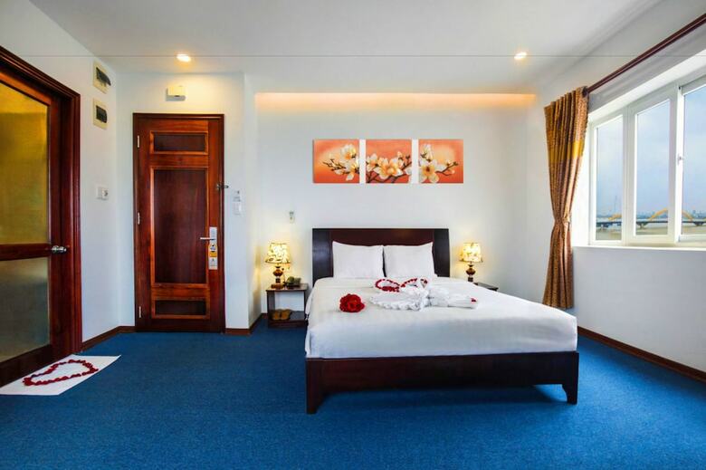 Legacy Hotel