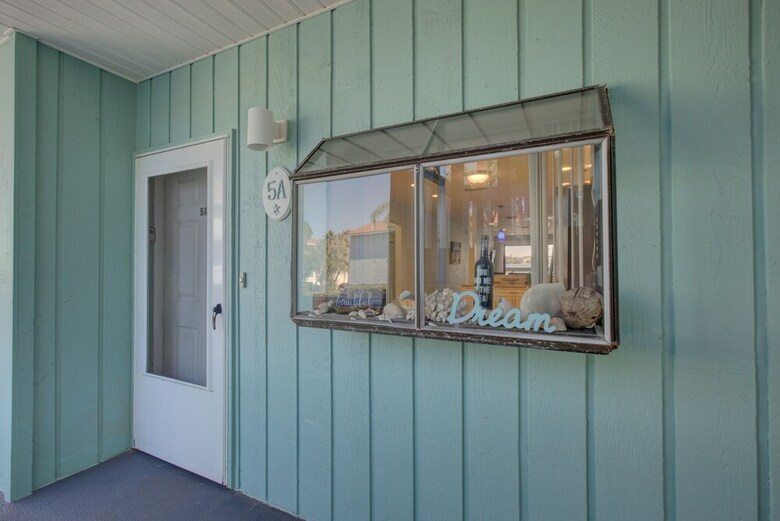 Anna Maria Island Retreat 2br Condo