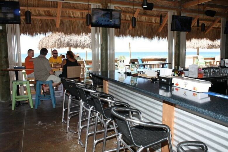 Anna Maria Island Retreat 2br Condo