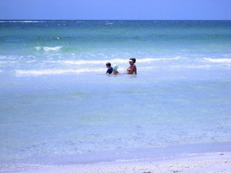 Anna Maria Island Retreat 2br Condo