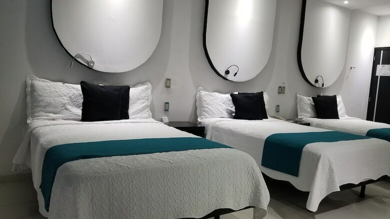 Hotel Dluxe & Suites