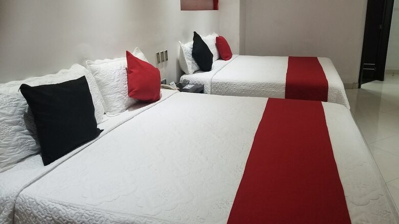 Hotel Dluxe & Suites