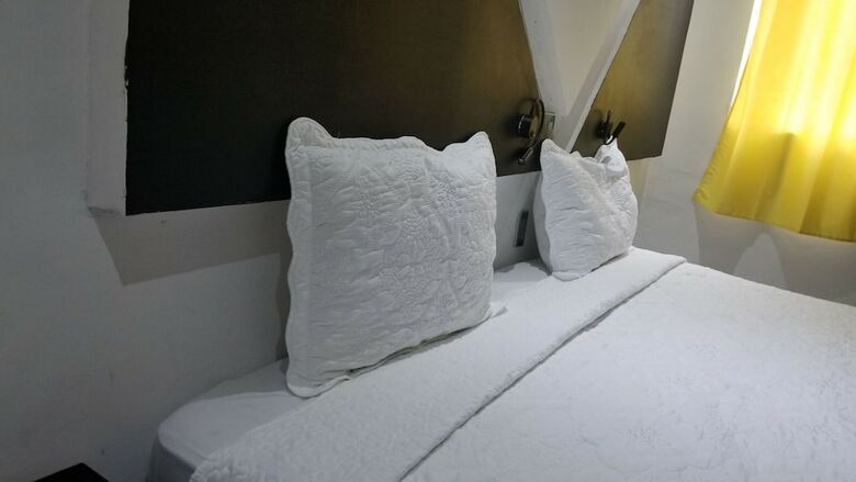 Hotel Dluxe & Suites