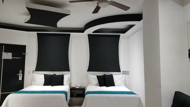 Hotel Dluxe & Suites